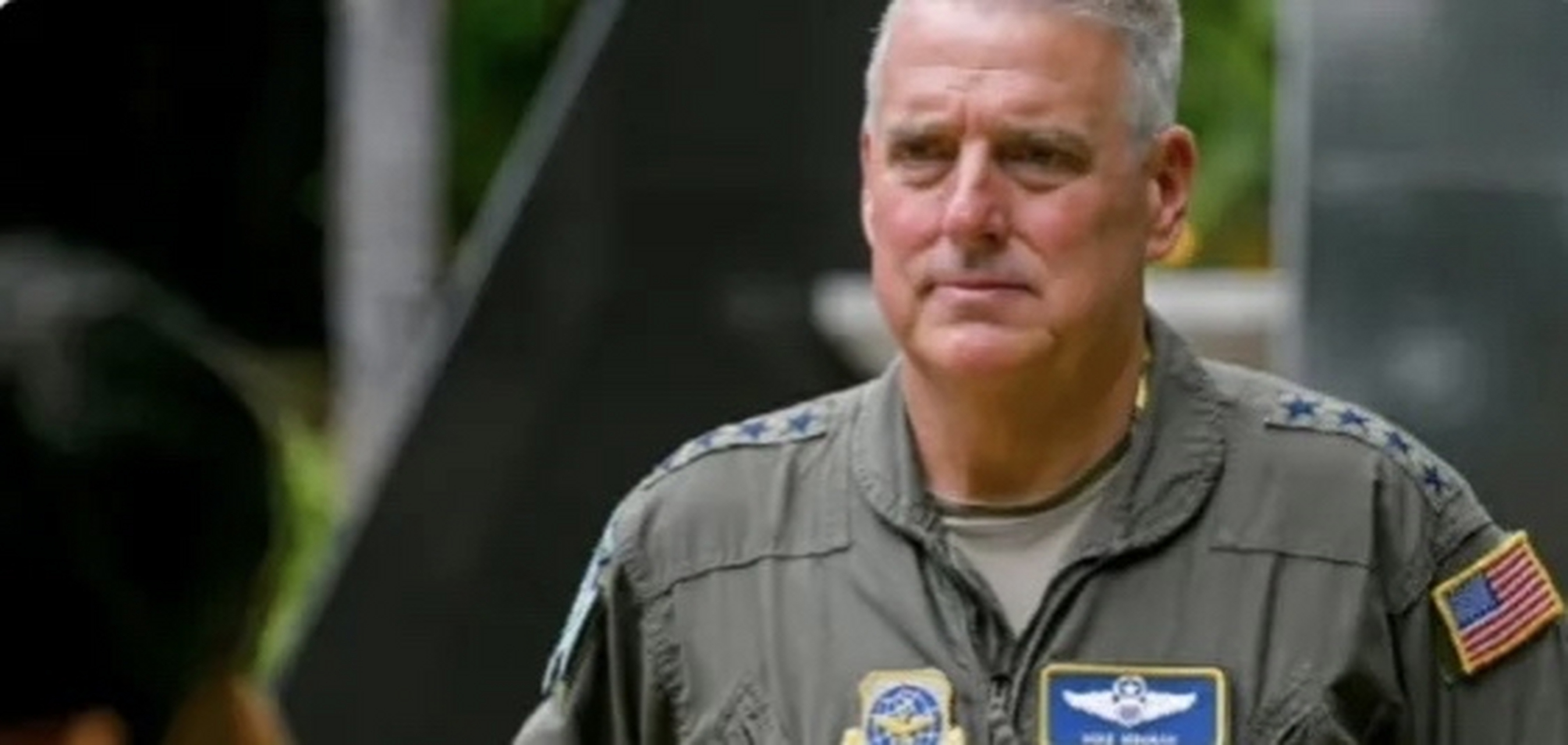 美国空军机动司令部司令四星上将迈克尔·米尼汉将军在7月31日声称:"