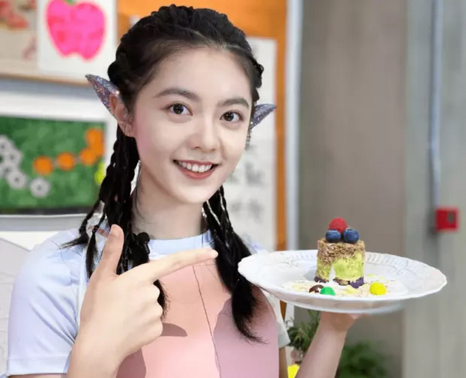 "赵今麦字体"比关晓彤字体还受欢迎,老师爱不释手,网友:一般 晓彤,被