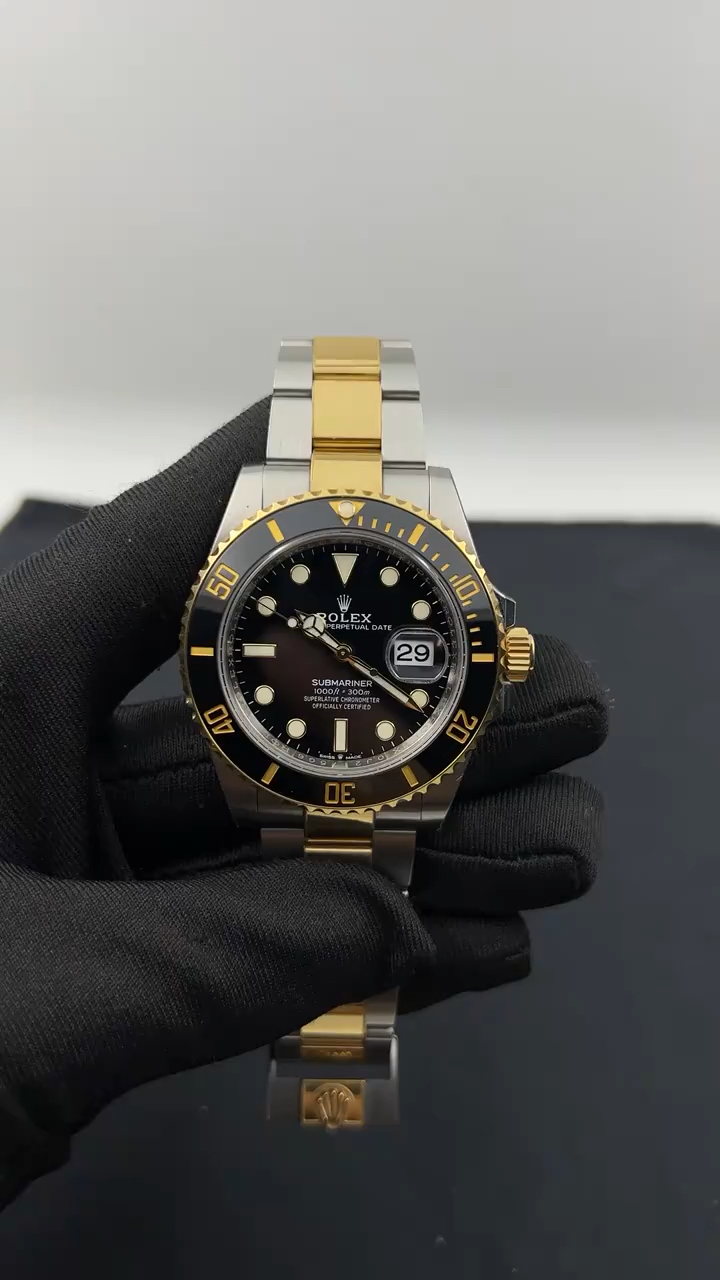 实拍劳力士间金黑水鬼沉稳大气彰显优雅品味