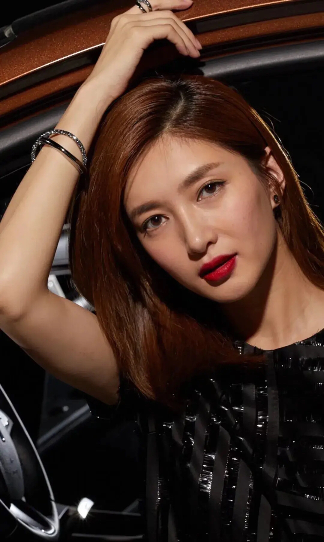 江疏影代言高清生图流出,皮肤紧致白皙