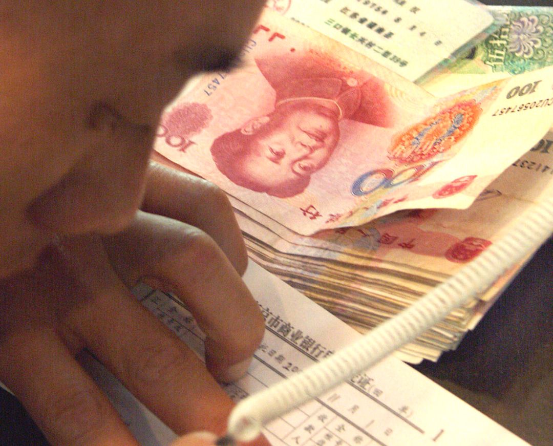 70后,有多少存款算是富有?农村人的你了解吗?