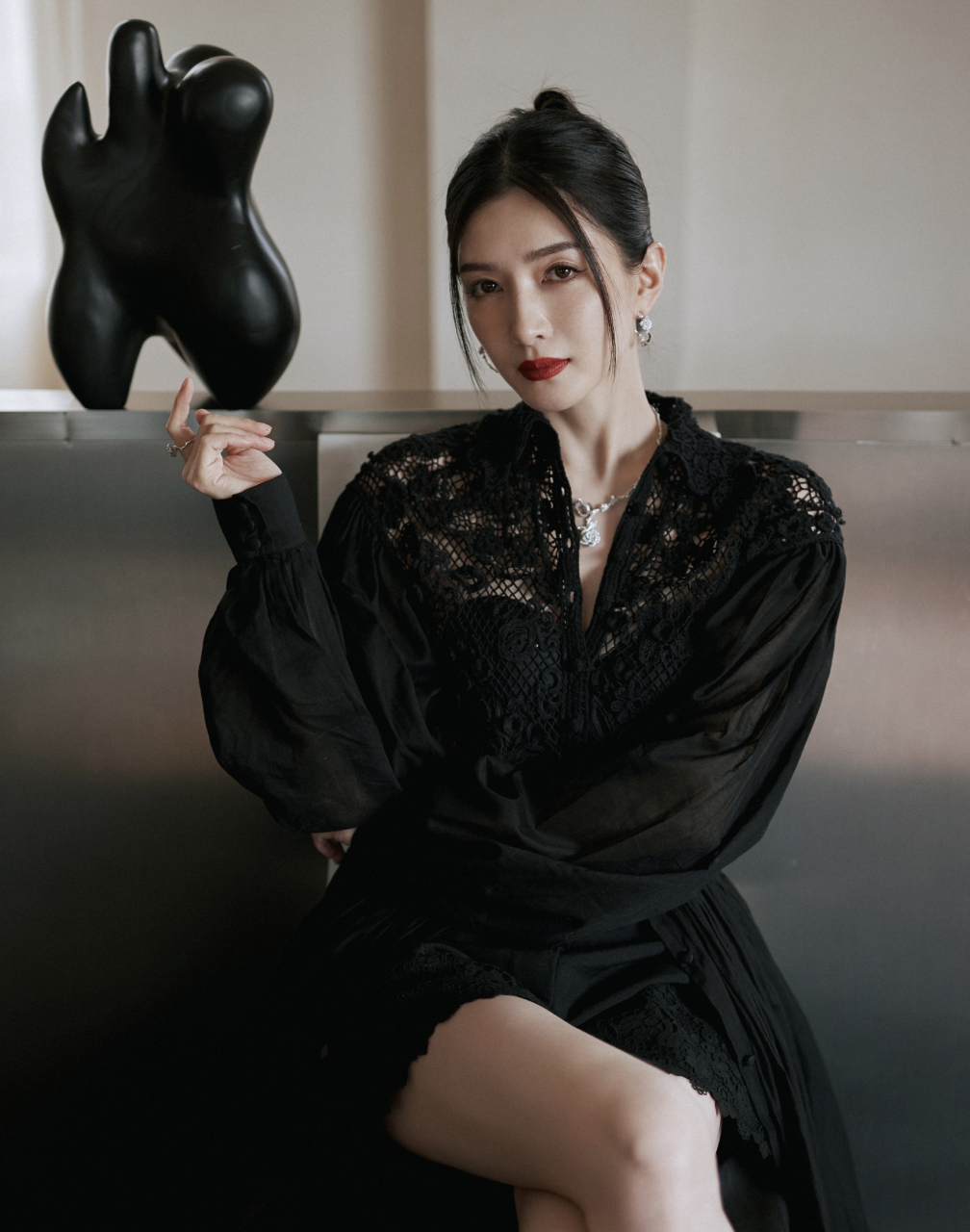 江疏影一字带高跟鞋[色][色] #江疏影