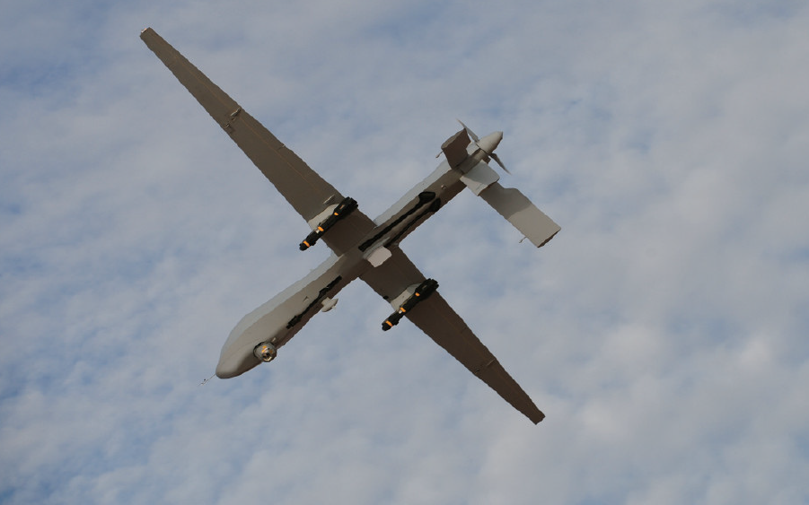 美国mq-1 "捕食者" 无人机