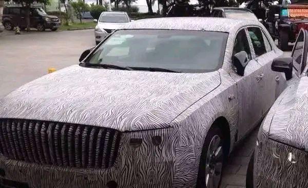 红旗l4亮相街头,4.0t v8 410马力,网友:这价格是真的香