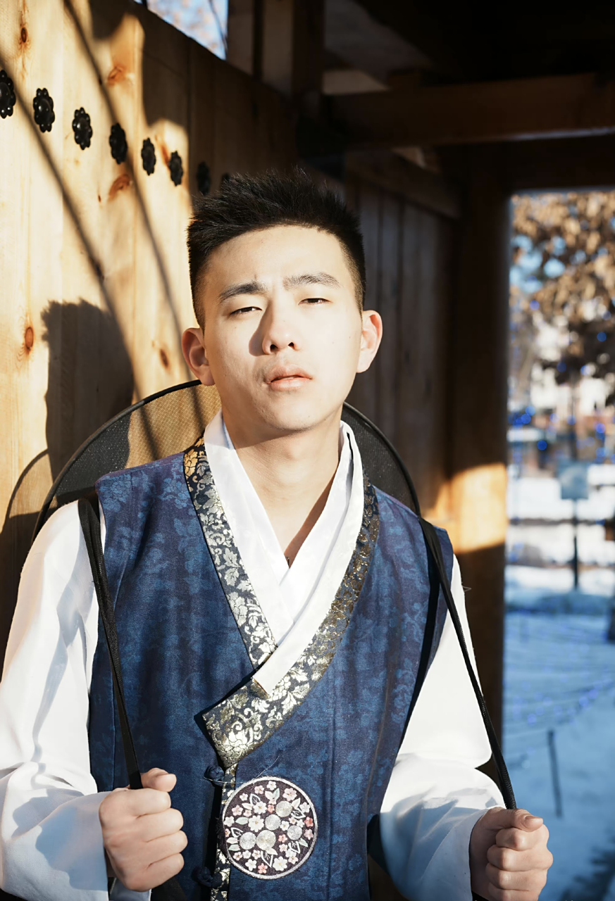 朝鲜族的小哥哥憨憨的#帅哥