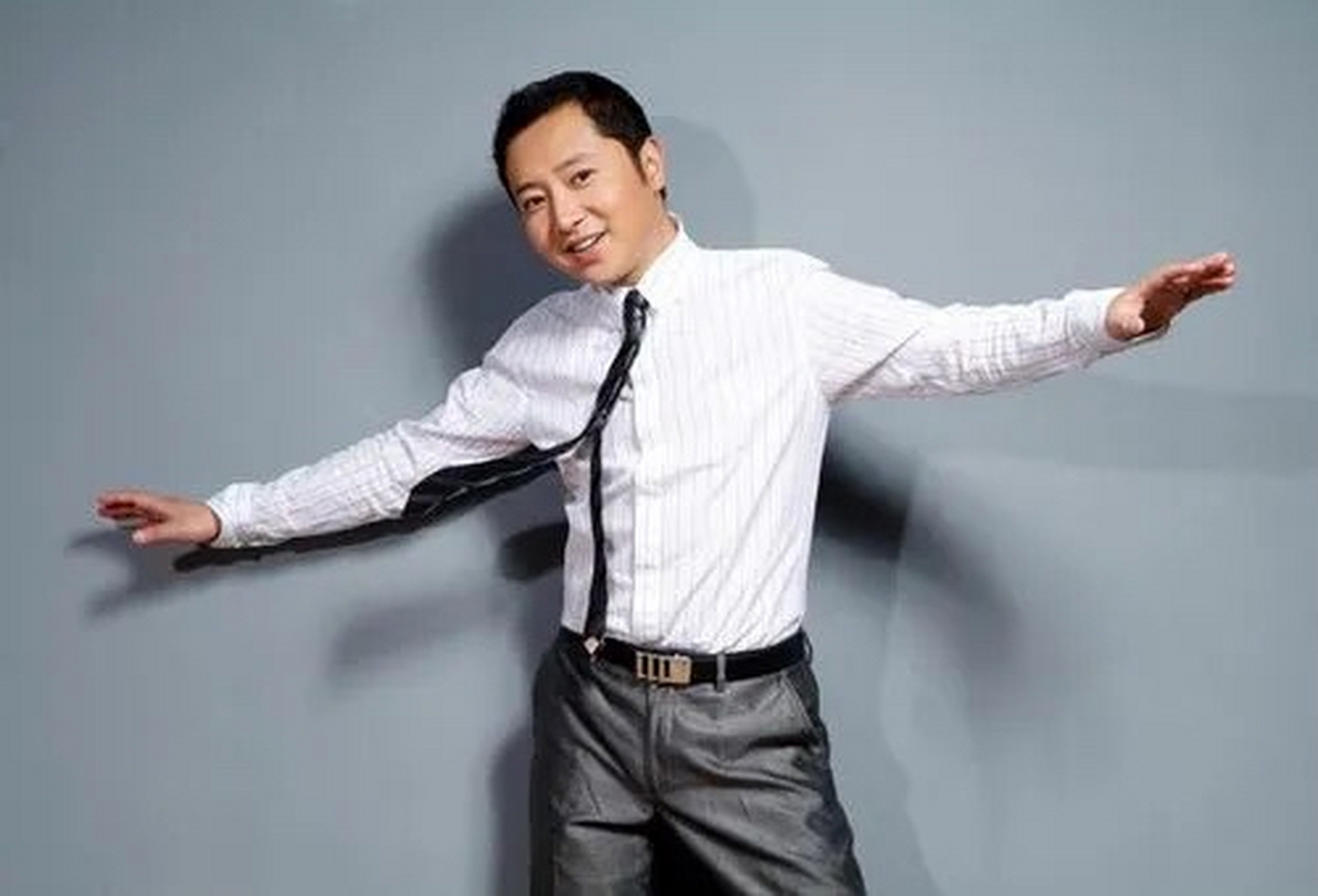 大家还记得河北电视台主持人大刚吗?