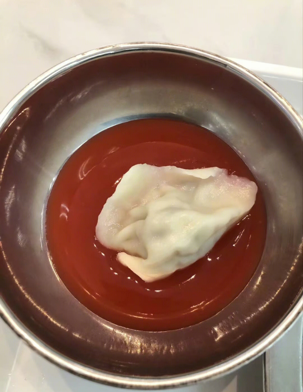 网友晒自己吃饺子蘸番茄酱,南方人和北方人都沉默了