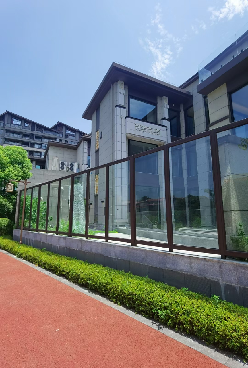 七星区漓江郡府别墅 67上下五层使用450-500平米 67中间套套别墅