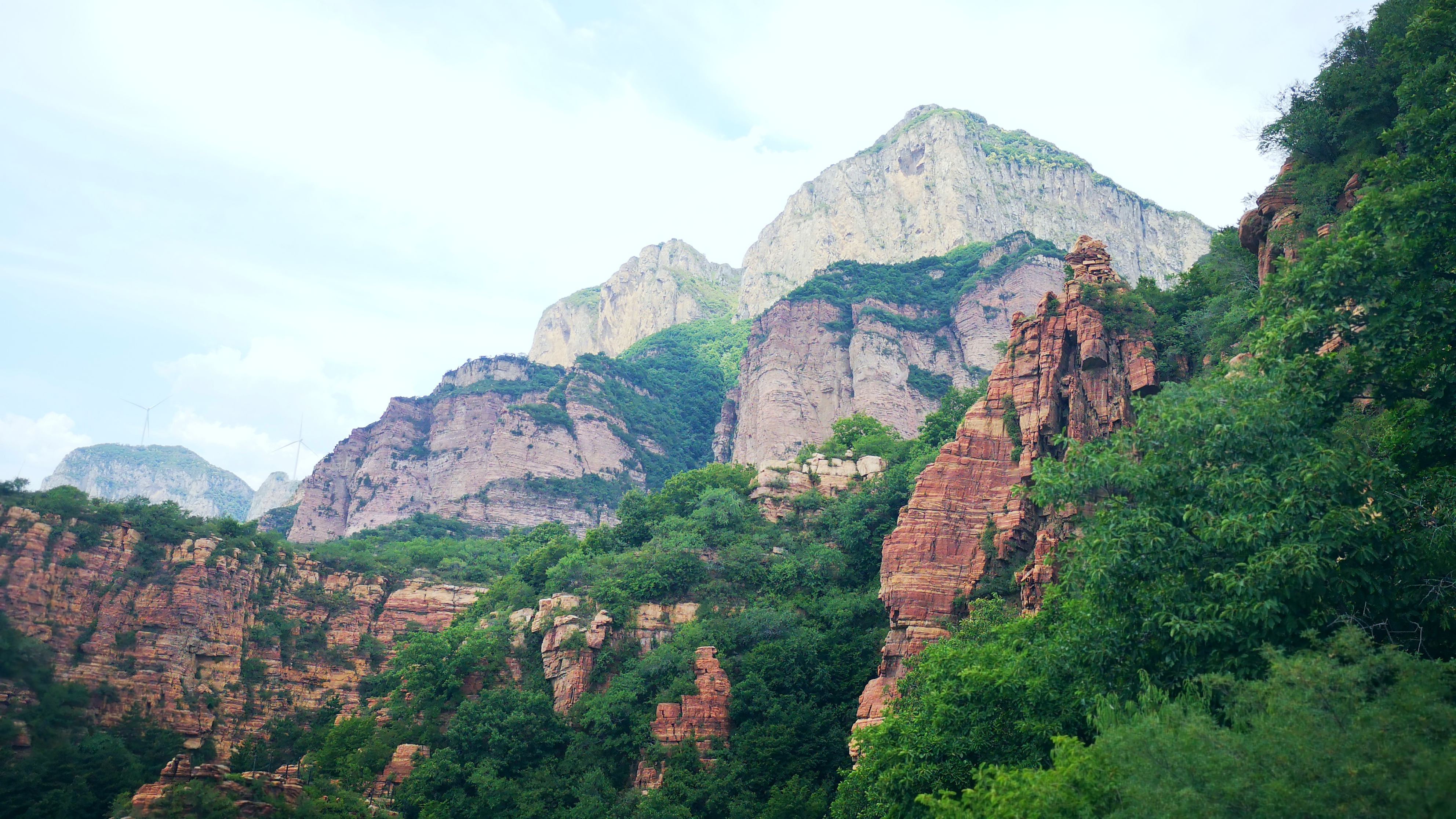 邢台寒山风景区,赤壁丹崖多奇景,天然氧吧名不虚