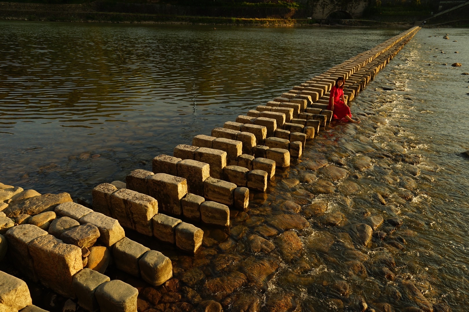 秋天来到世界最长古碇步:泰顺仕水碇步,就知道什么是秋高气爽,秋水