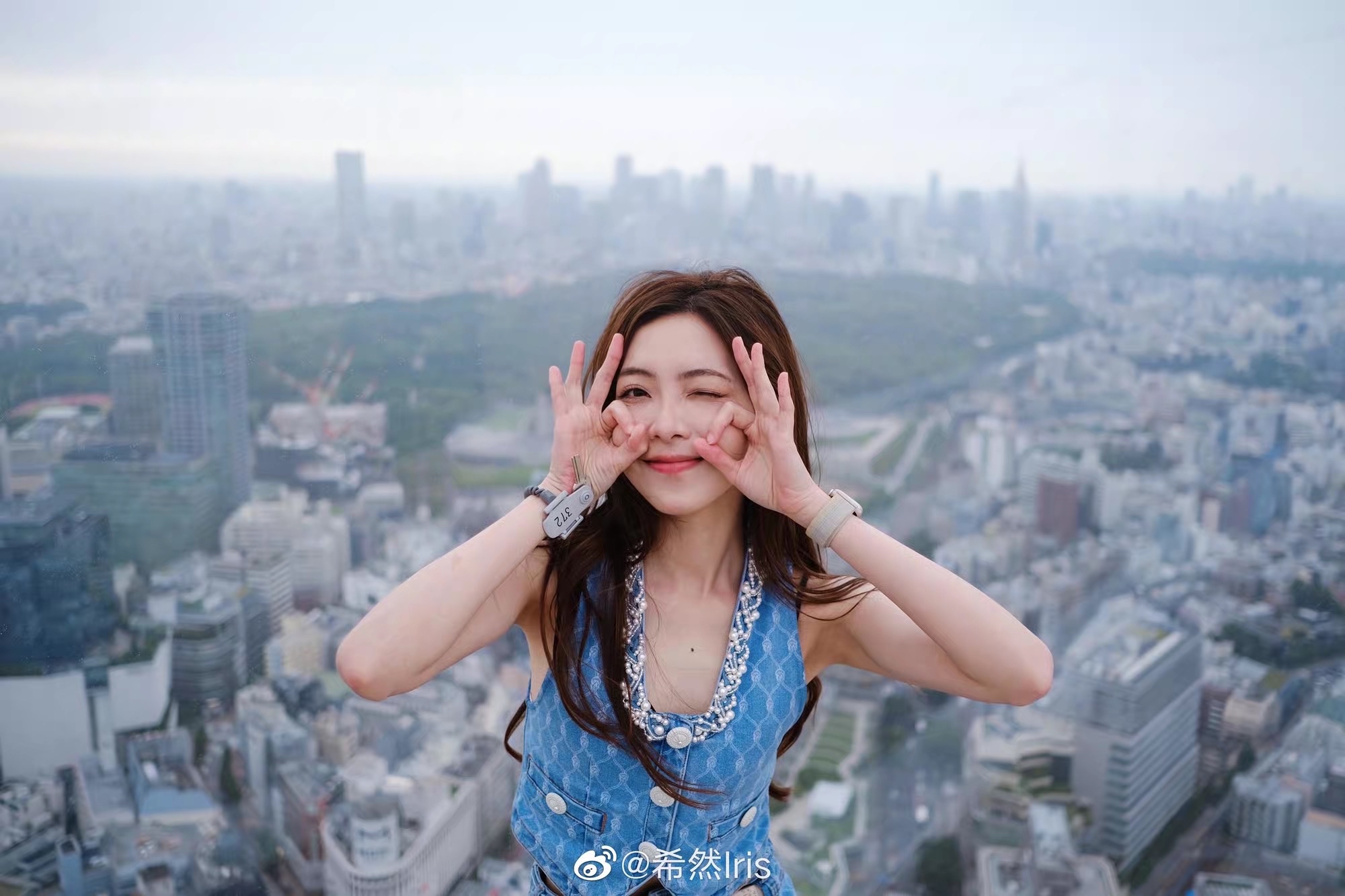 lol主持希然发布近照