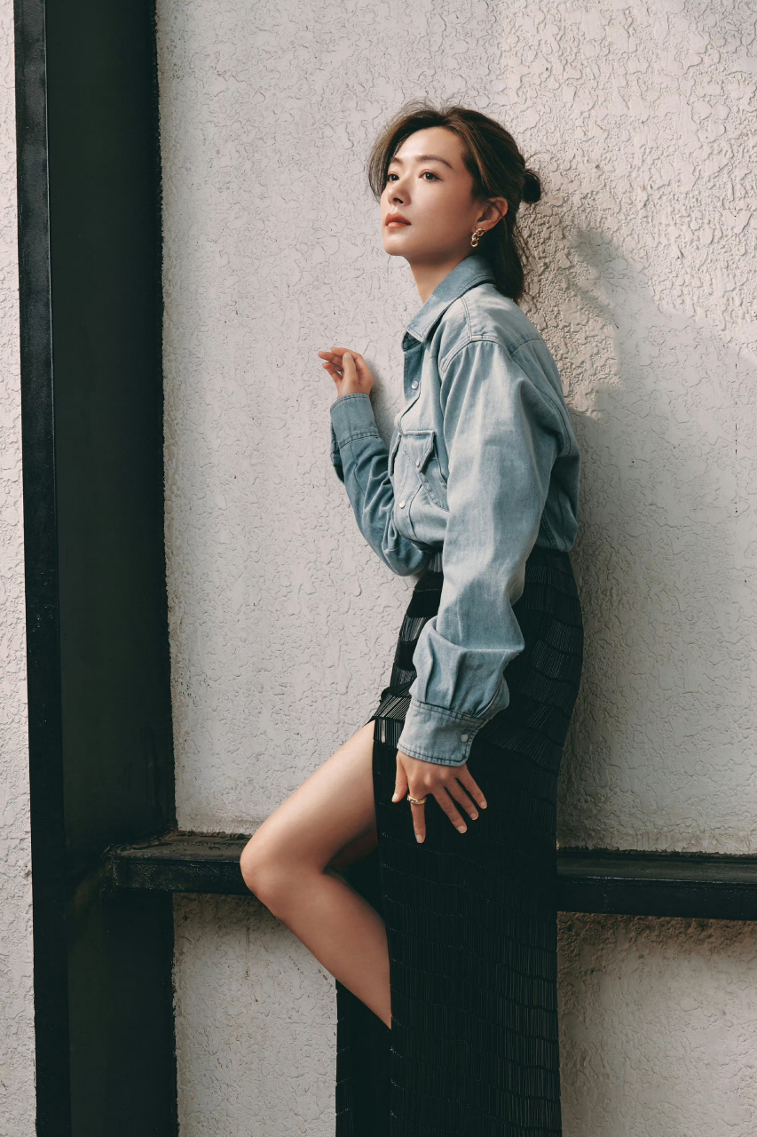 万茜  高跟凉鞋  大长腿美jio