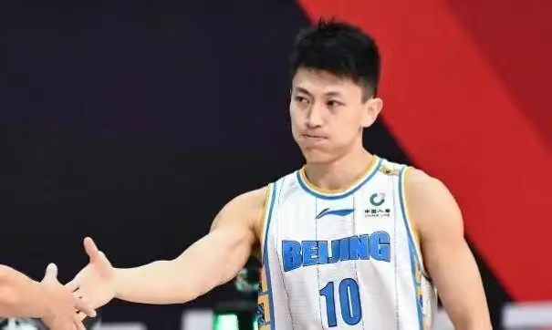 刘晓宇已在北京买房购车!钟鹿纯陪男友打篮球,两人疑似好事将近