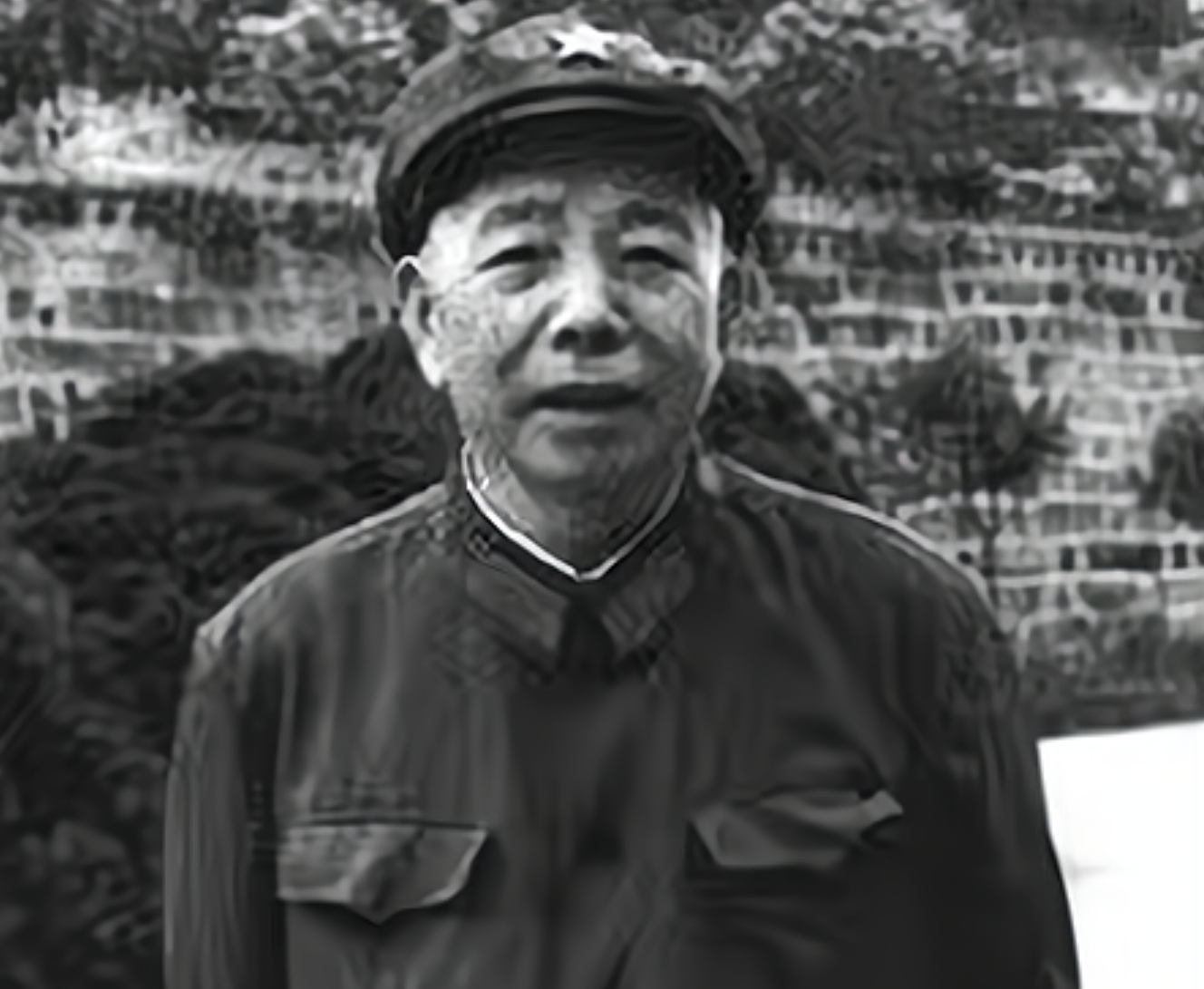 徐立清:拒授上将,只接受中将,周总理盛赞:他是我党的一面明镜