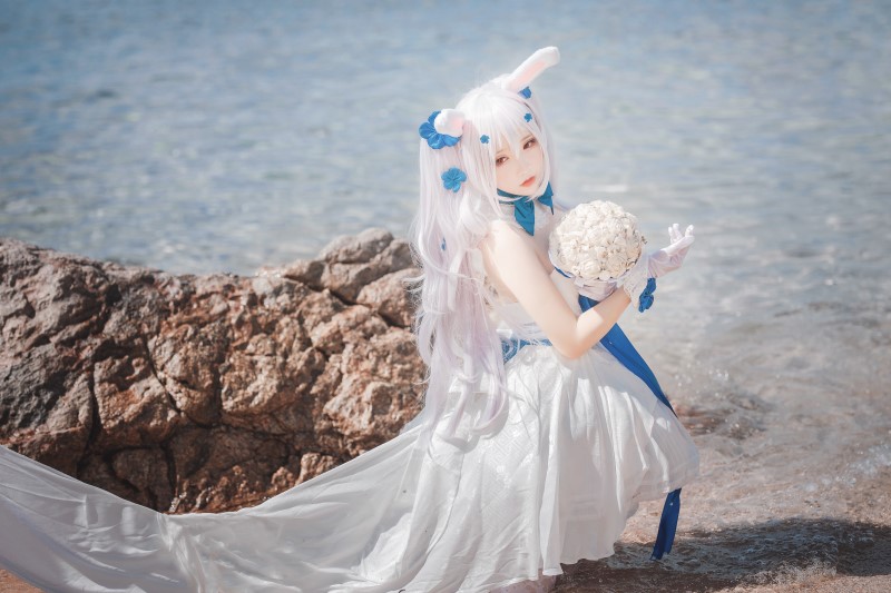 网荭Coser@面饼仙儿 拉菲婚纱 [14P/98MB]