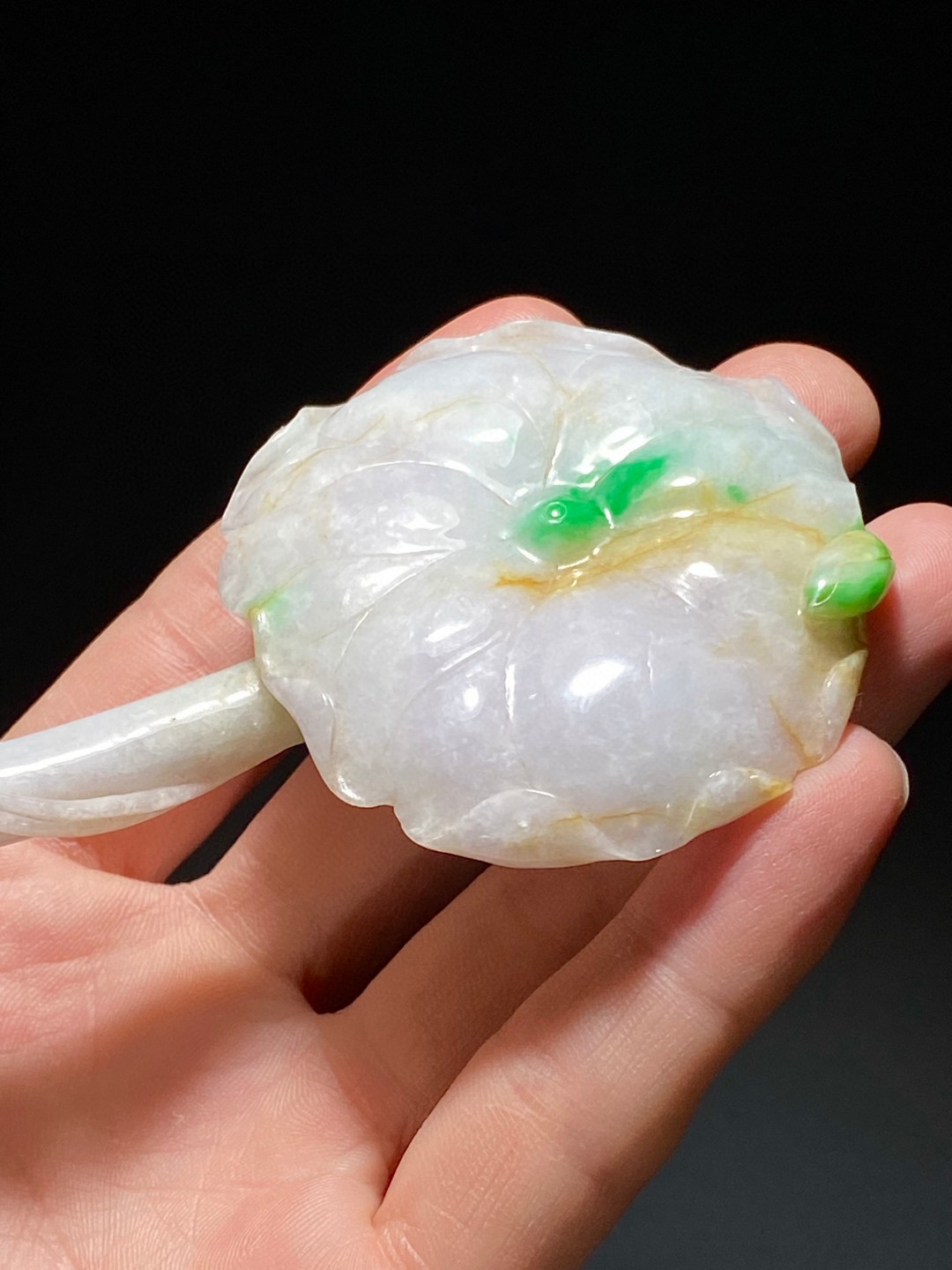 清中期 老坑飘绿翡翠 荷叶纹 如意摆件把件