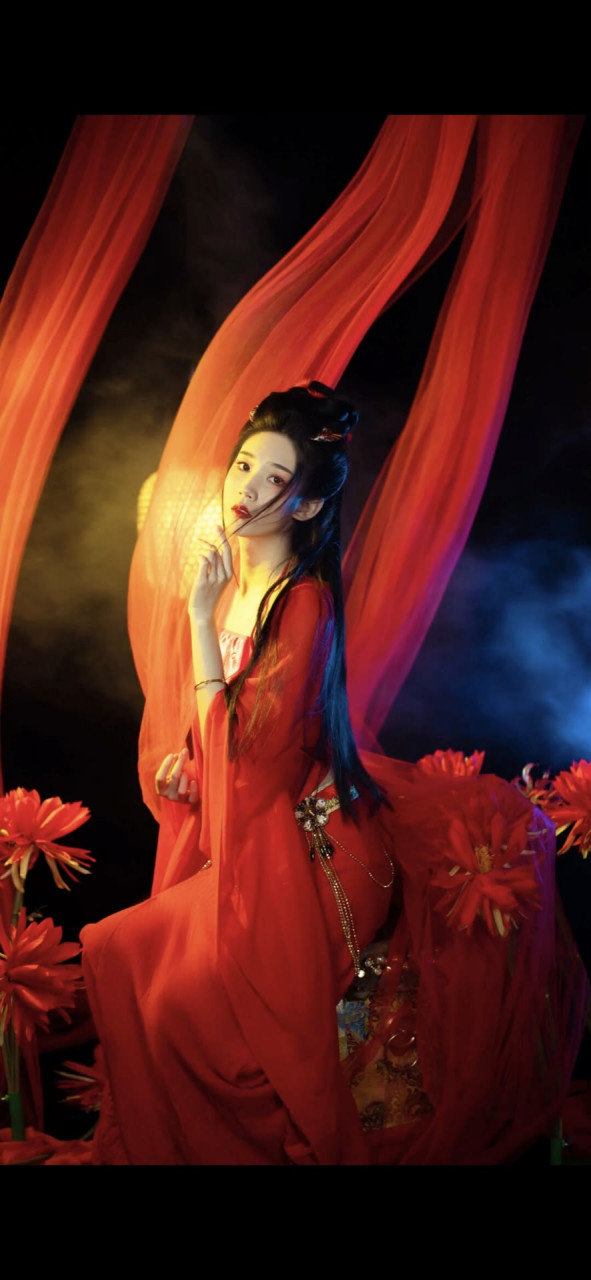 红衣古装美女,妩媚妖娆,娇艳仙气 #古装# #古装美女# #美女