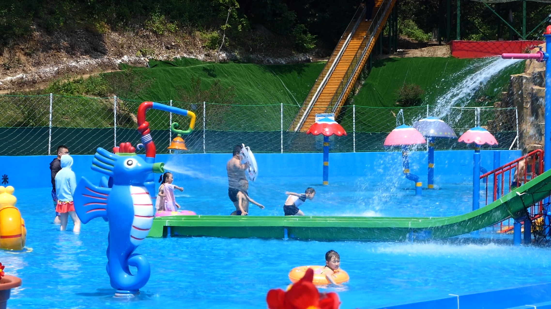 网红打卡地辽宁杠杠滴# 【新宾参仙谷水世界------清凉一夏】 #美好