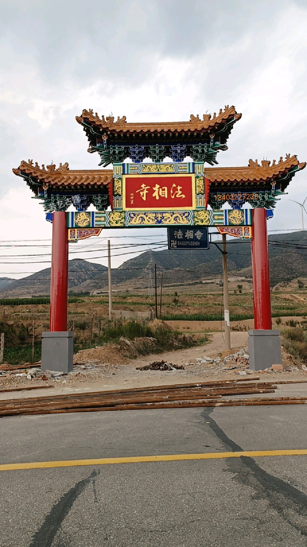 简单大方的两柱牌楼,仿古庙宇牌楼,四柱七楼牌坊设计施工效果图