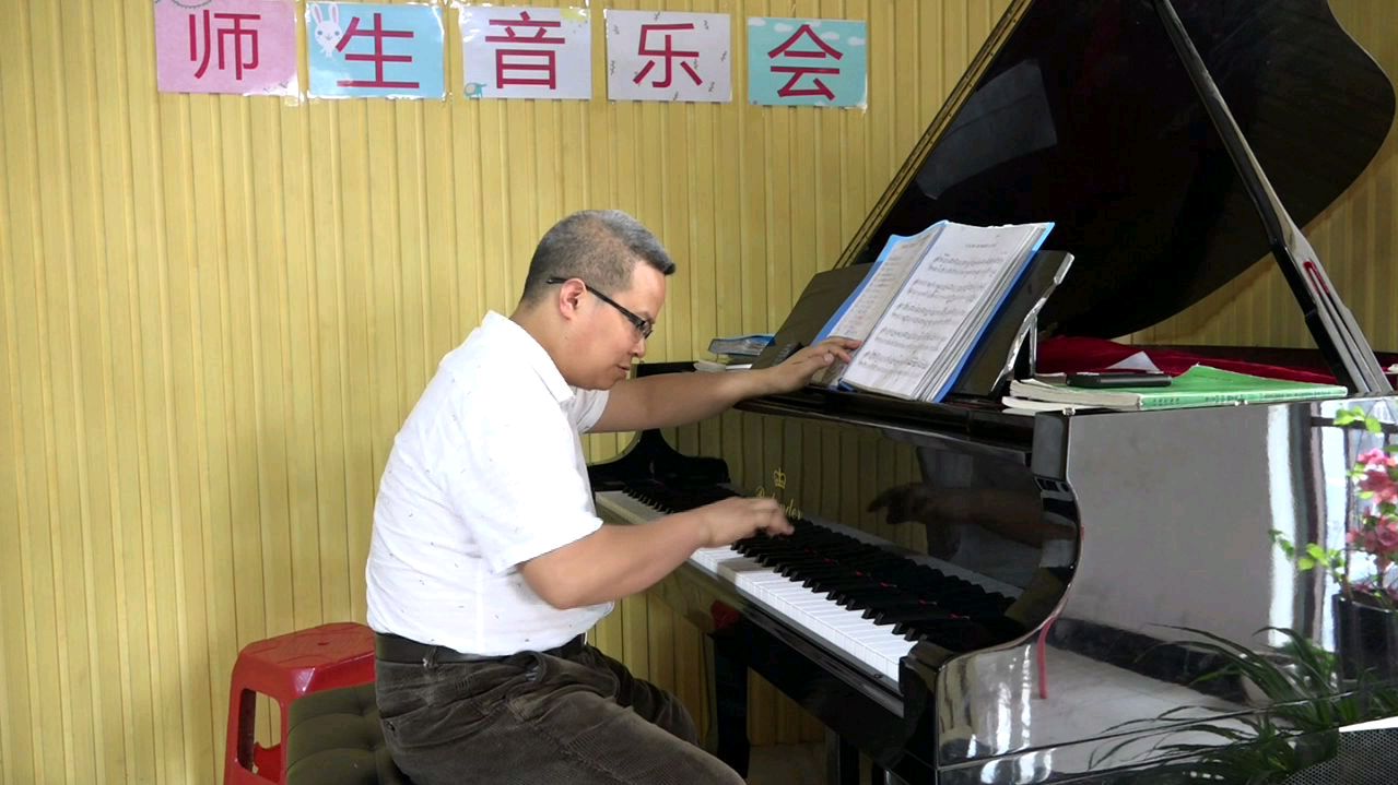 [图]高考艺考生钢琴演奏海顿奏鸣曲的演奏方法,老师分享他的教学经验