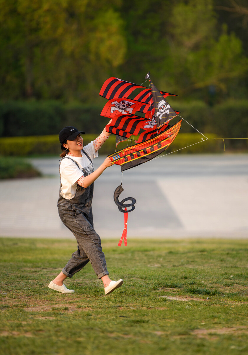 爱情抉择:落水女孩决心嫁给救命恩人!