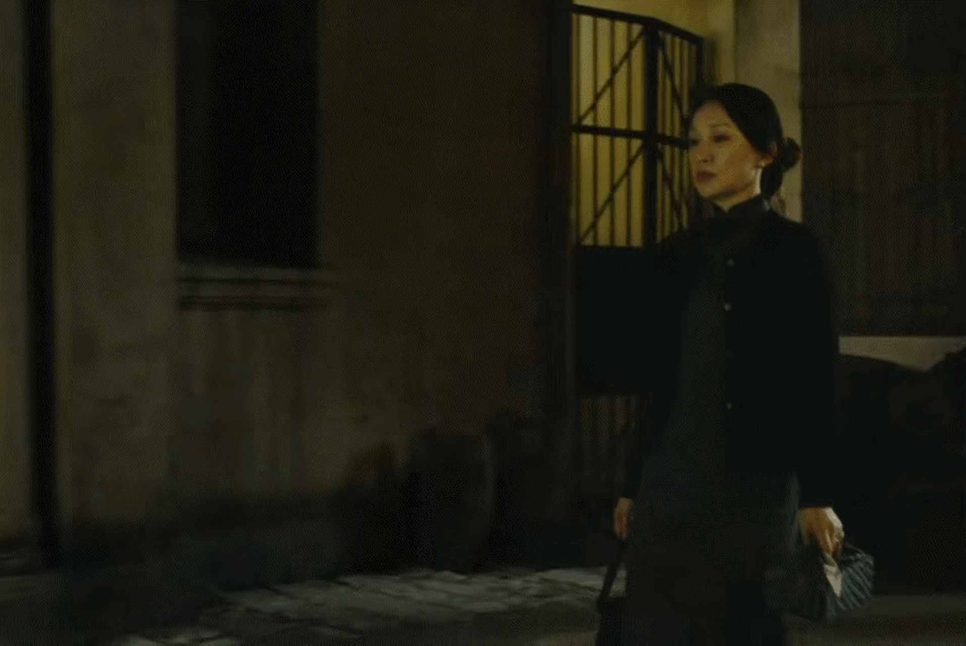 程耳的作品《无名》,延续了他一贯的黑色氛围和审美,梁朝伟,王一博和