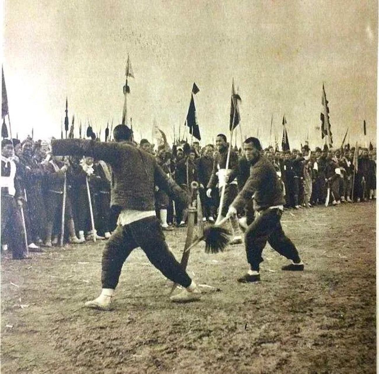 民国时,别廷芳管辖河南内乡等七县,他曾发布公告"偷瓜者死",某日他的