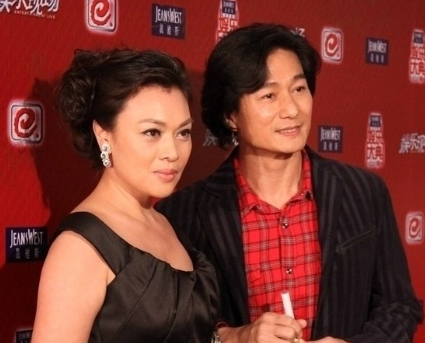 回顾:黄小茂史可离婚二十三年:一个迎娶女主持,一个生二胎