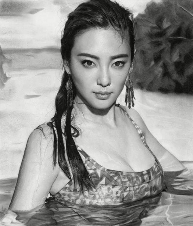 他画了幅素描李冰冰,把身体放大10倍后,网友醉了:太美了