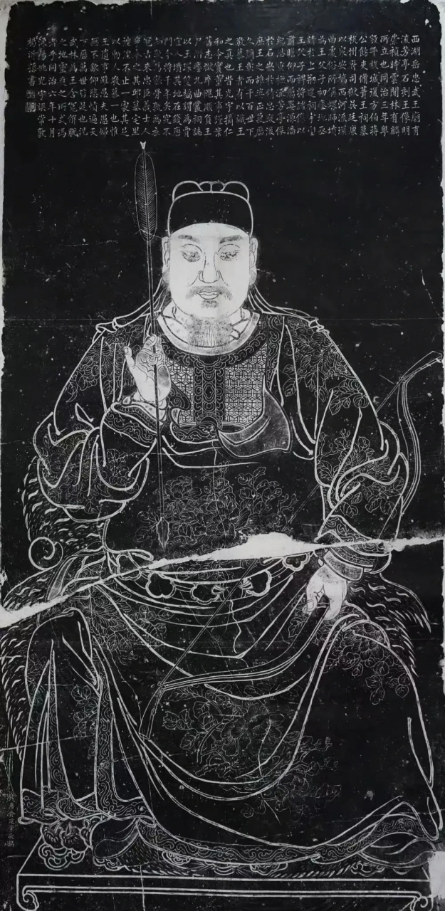 岳飞墓1966年秋被毁,1979年重新修复.