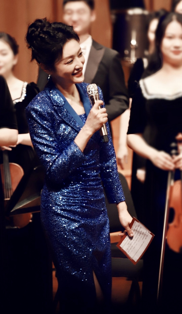 夏天可以甜一点,央视主持人周涛状态不错!#周涛