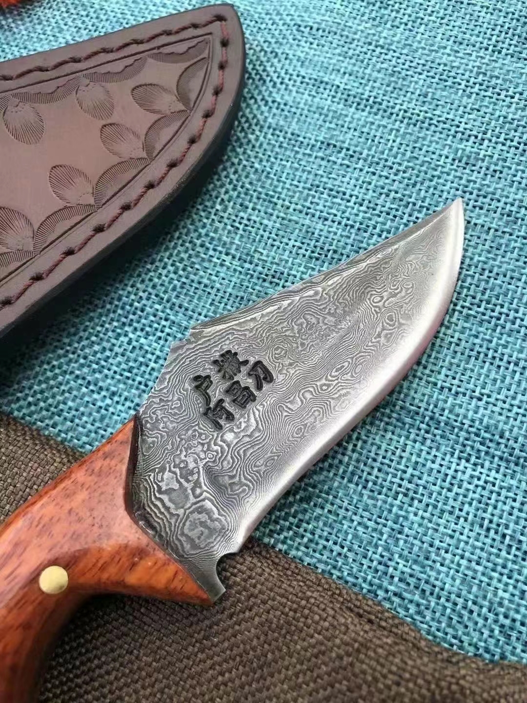 百炼花纹钢户外五金刀具