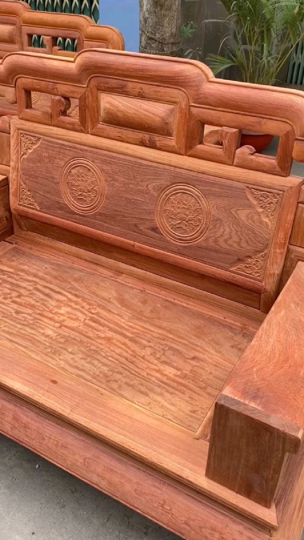 缅花国色天香沙发