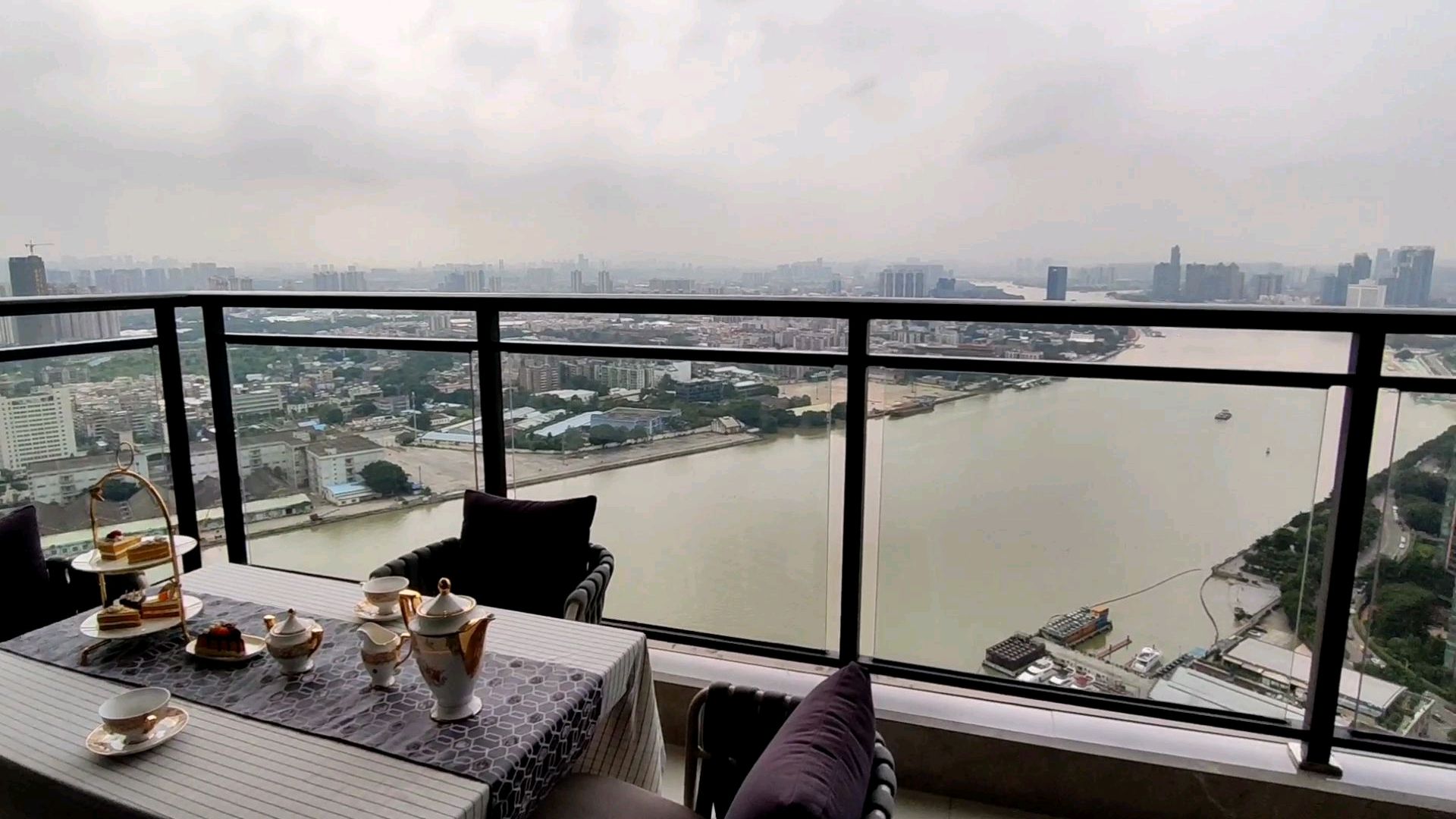 实拍:广州珠江豪宅,293方四房,落地价2500万,喜欢吗