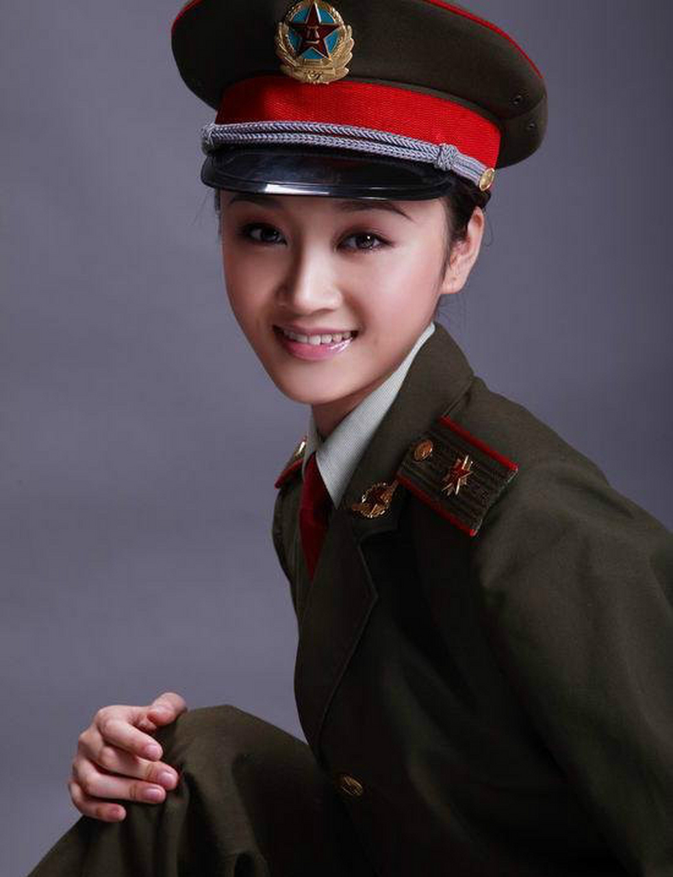 镜头下的中国女兵个个英姿飒爽,国家的力量,我们最爱的人