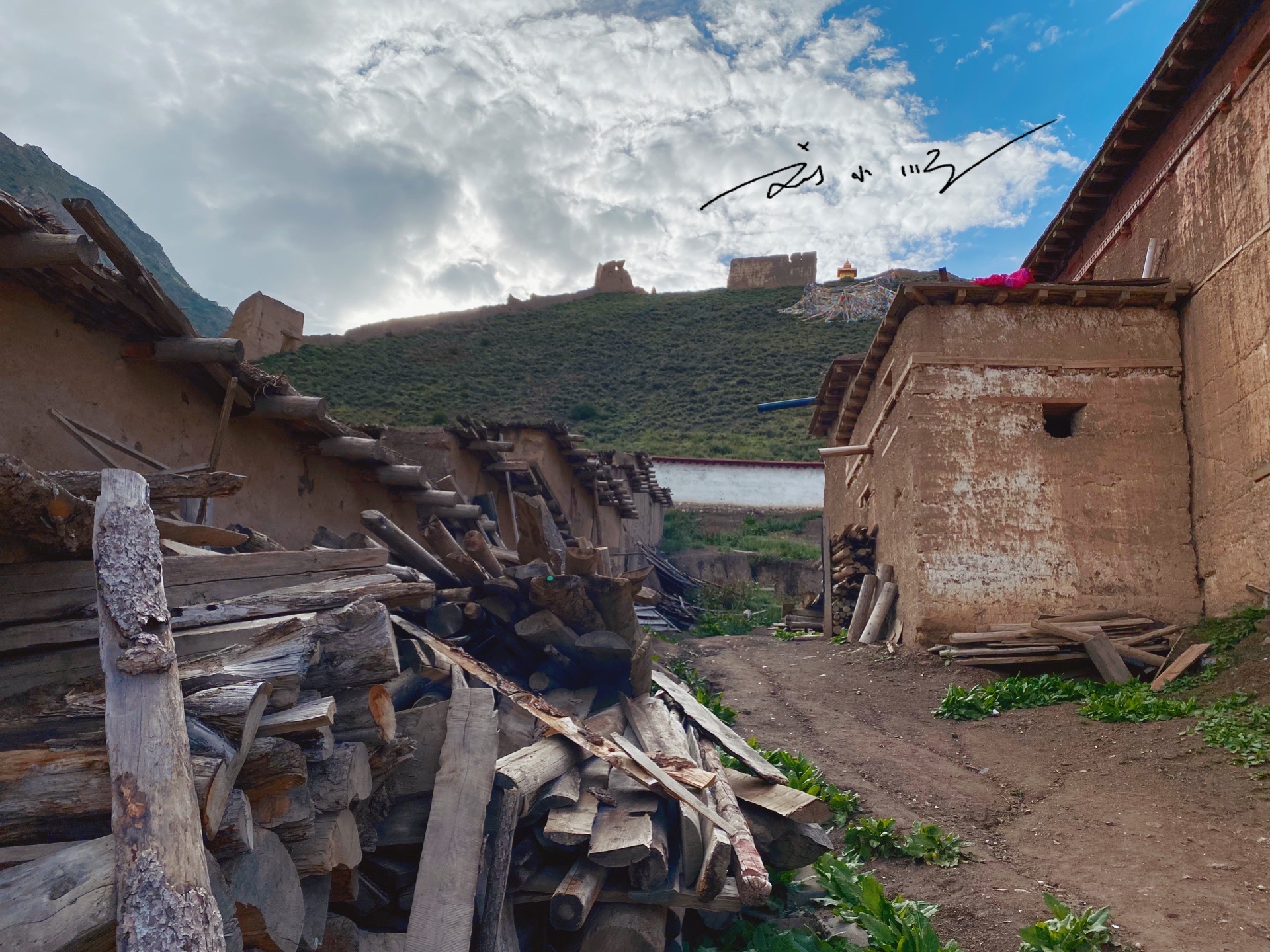 西藏自治区东部这个小众古镇,历史悠久且游客不多,很值得来游览