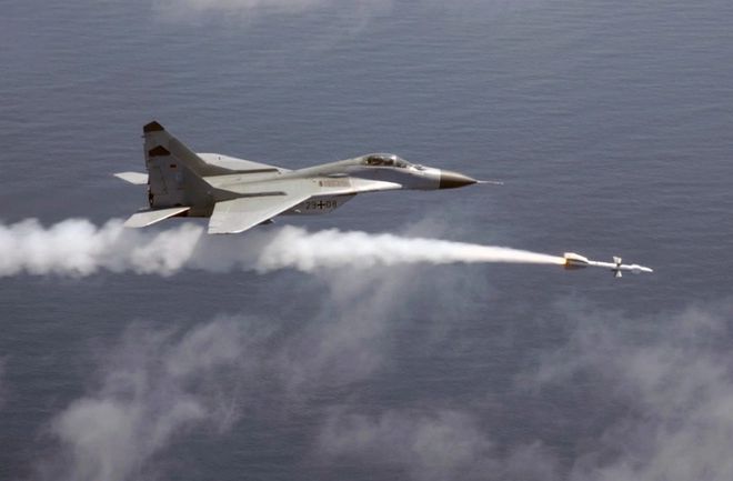 东德空军装备的战机