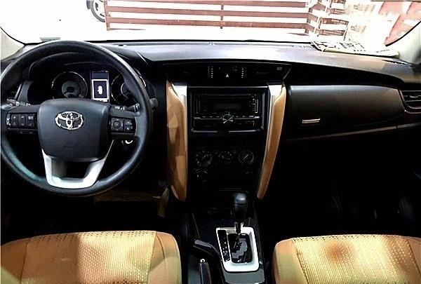 丰田"穿越者"到店,和普拉多一样的发动机,配置内饰诚意满满