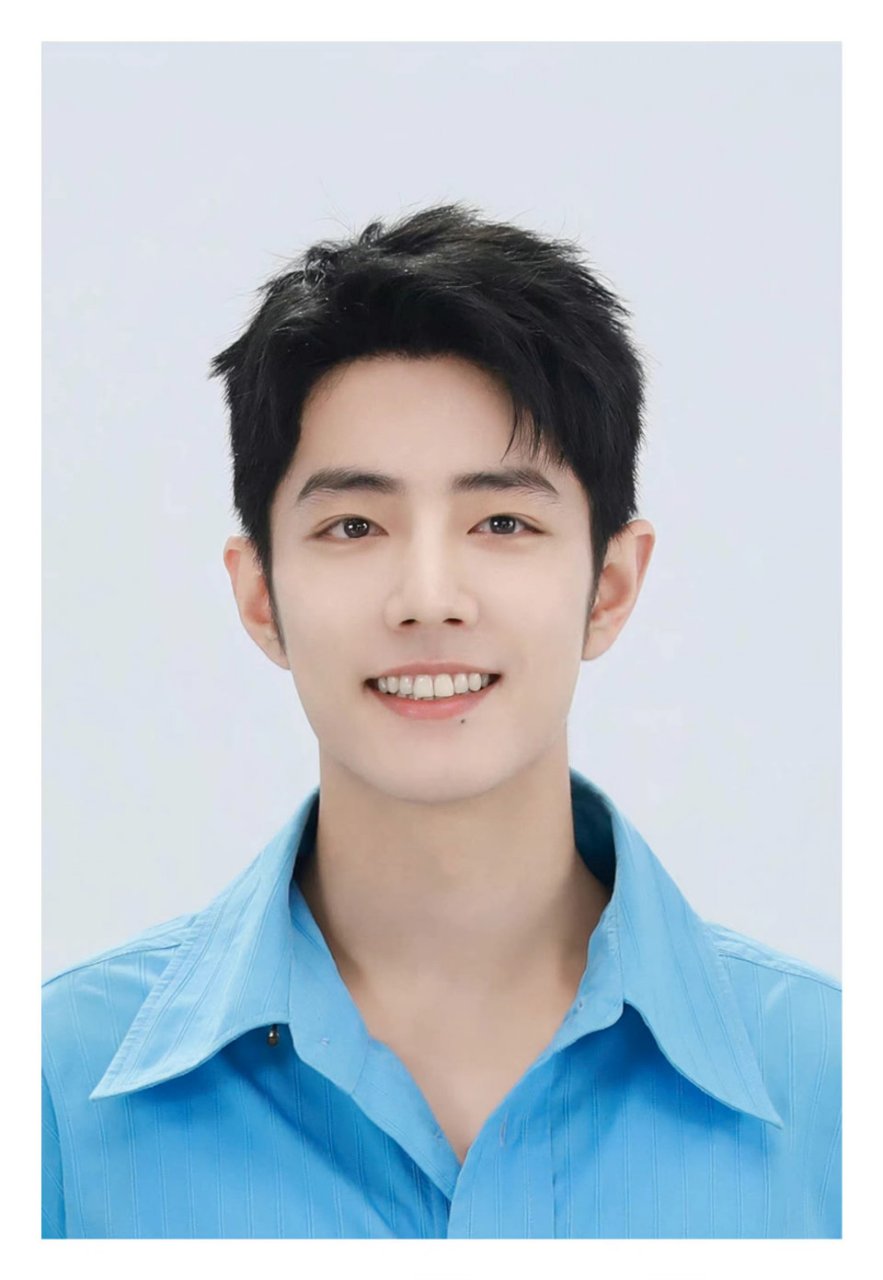 两组证件照:干净帅气的肖战真没的挑!