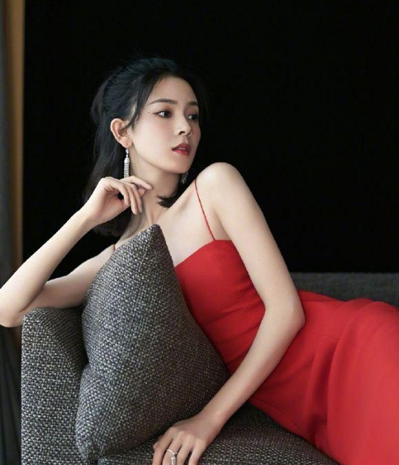 陈瑶平时也太低调了吧,早该这么穿裙子了,确实太美了!