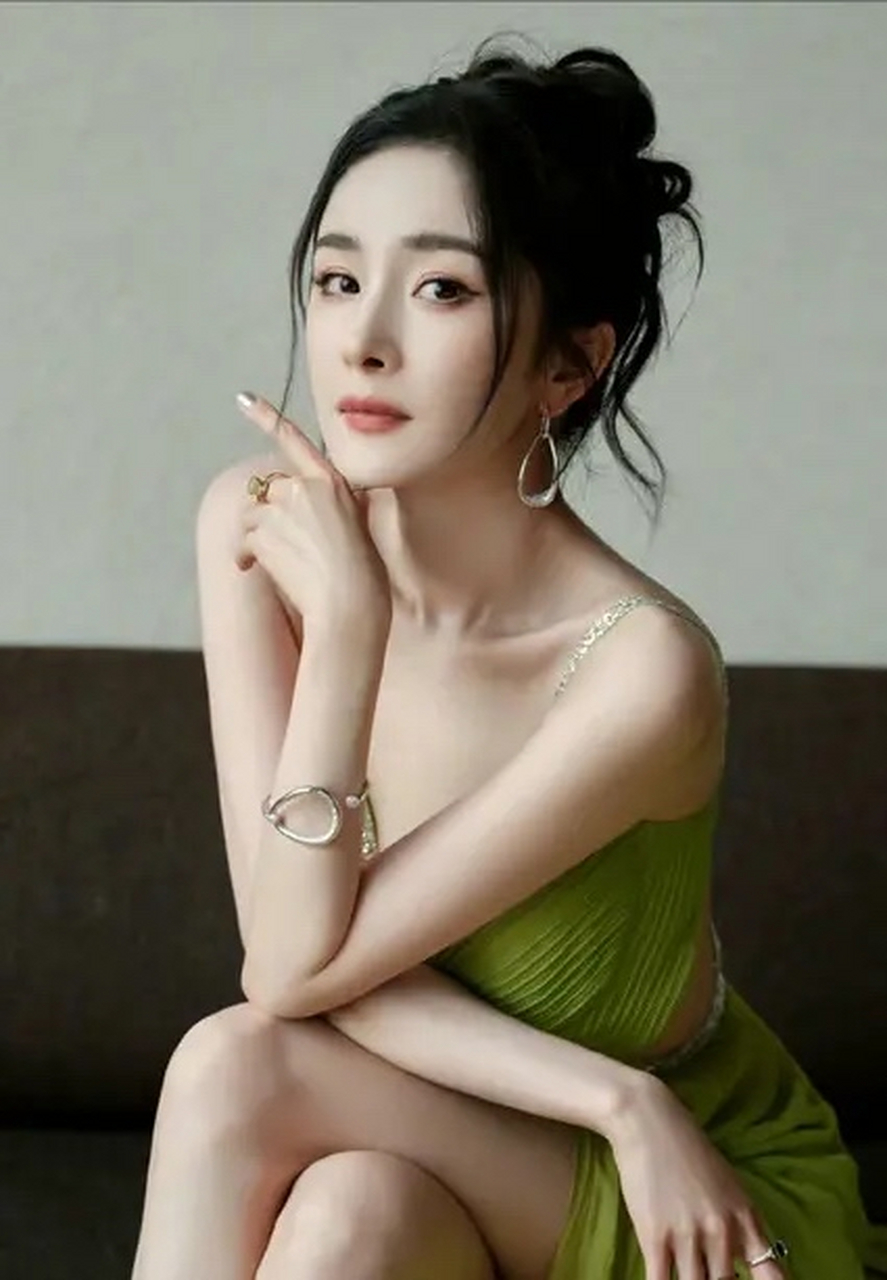 一次,清华大学教授杨晓京在上课时,给学生们说了个小秘密:"我有一个