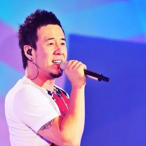 过河拆桥,唯利是图,拎不清的"伪大师"杨坤,就这样玩火自灭!