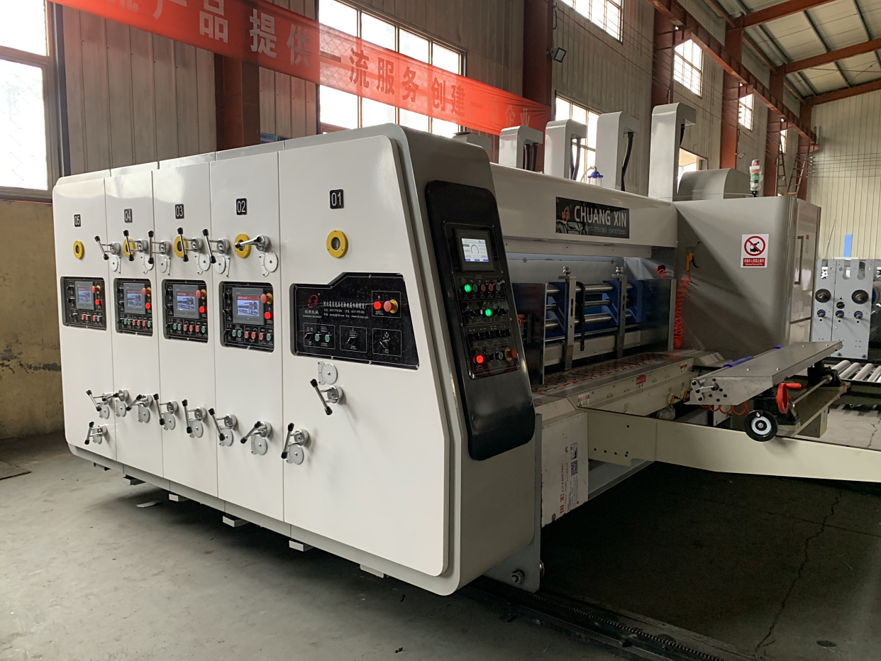 新开一家纸箱厂必备机器,纸箱印刷机,粘箱机,钉箱机,打包机!