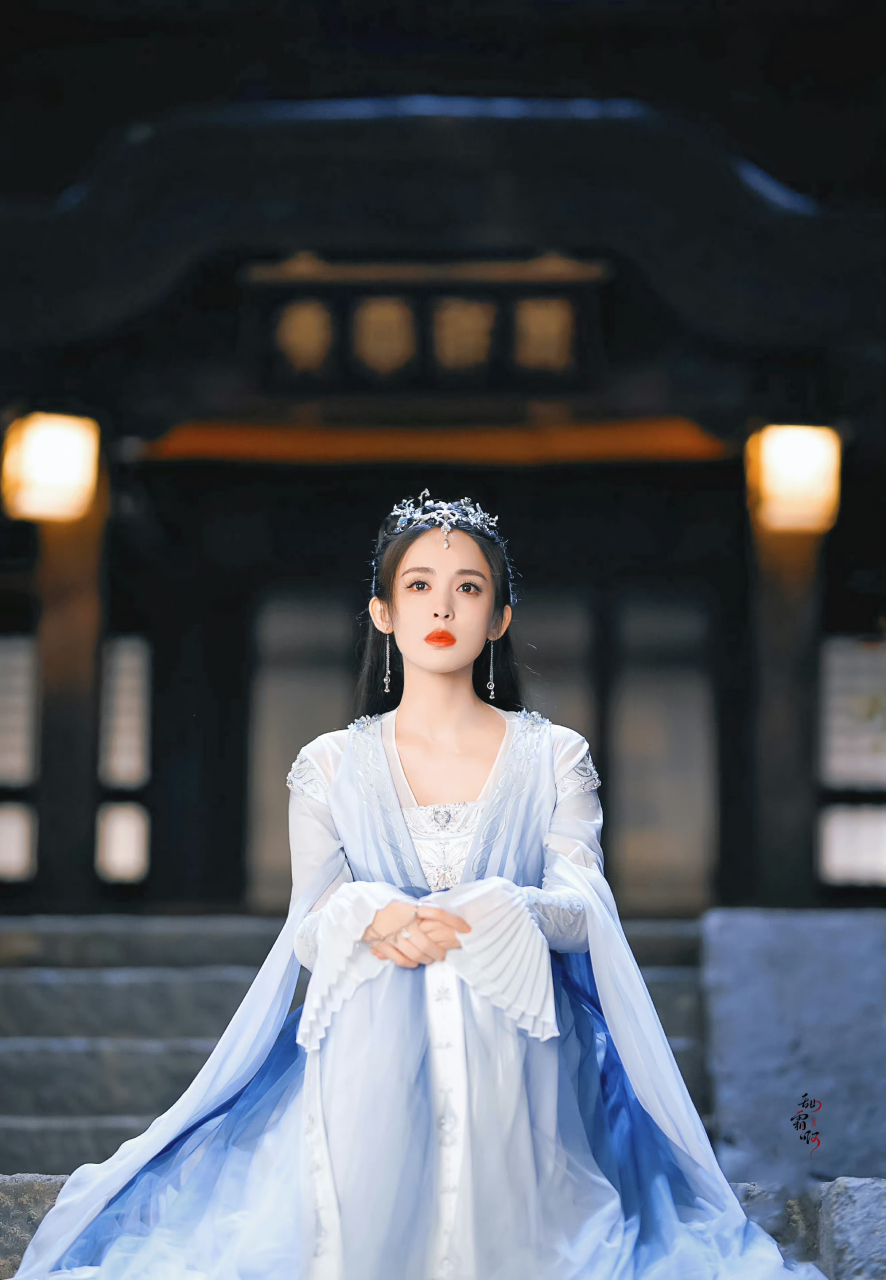 来看看神女,太漂亮噜!  电视剧雪鹰领主| 余靖秋 · 娜扎 67