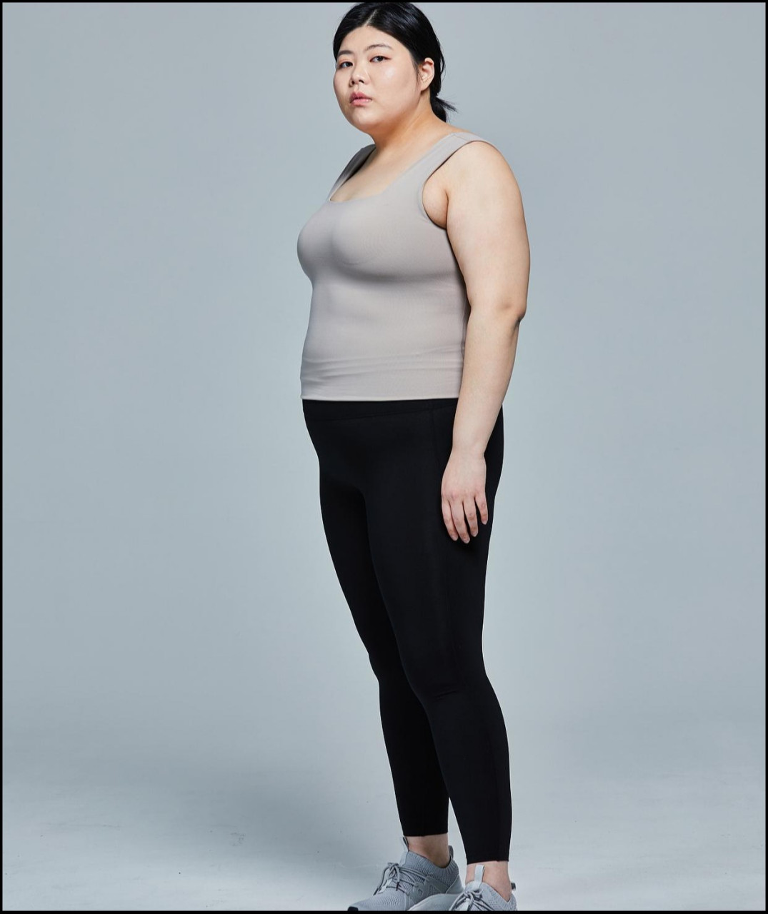 我朋友很胖,有160斤以上,但是她身高不足155cm,有一段时间,她失业在家