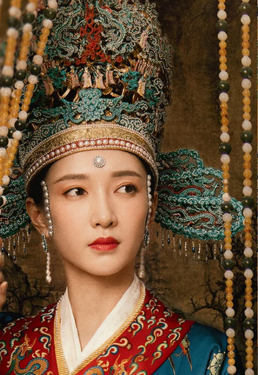 《清平乐》完美复刻了宋朝皇后的朝服,有一说一,宋朝服饰真的很美