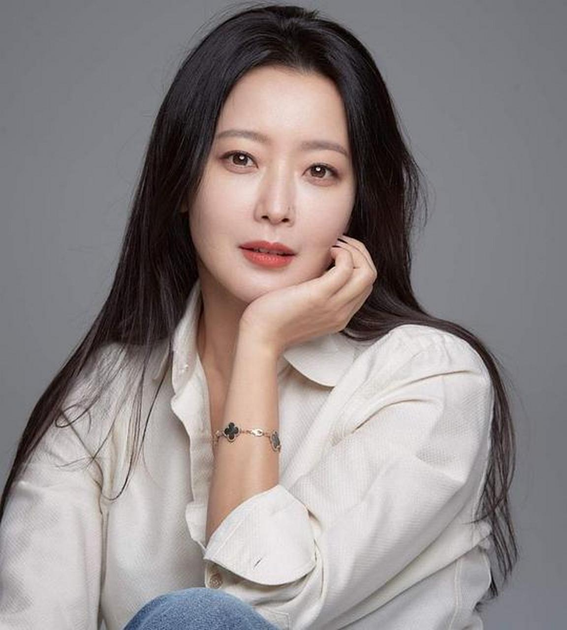 韩国女星金喜善