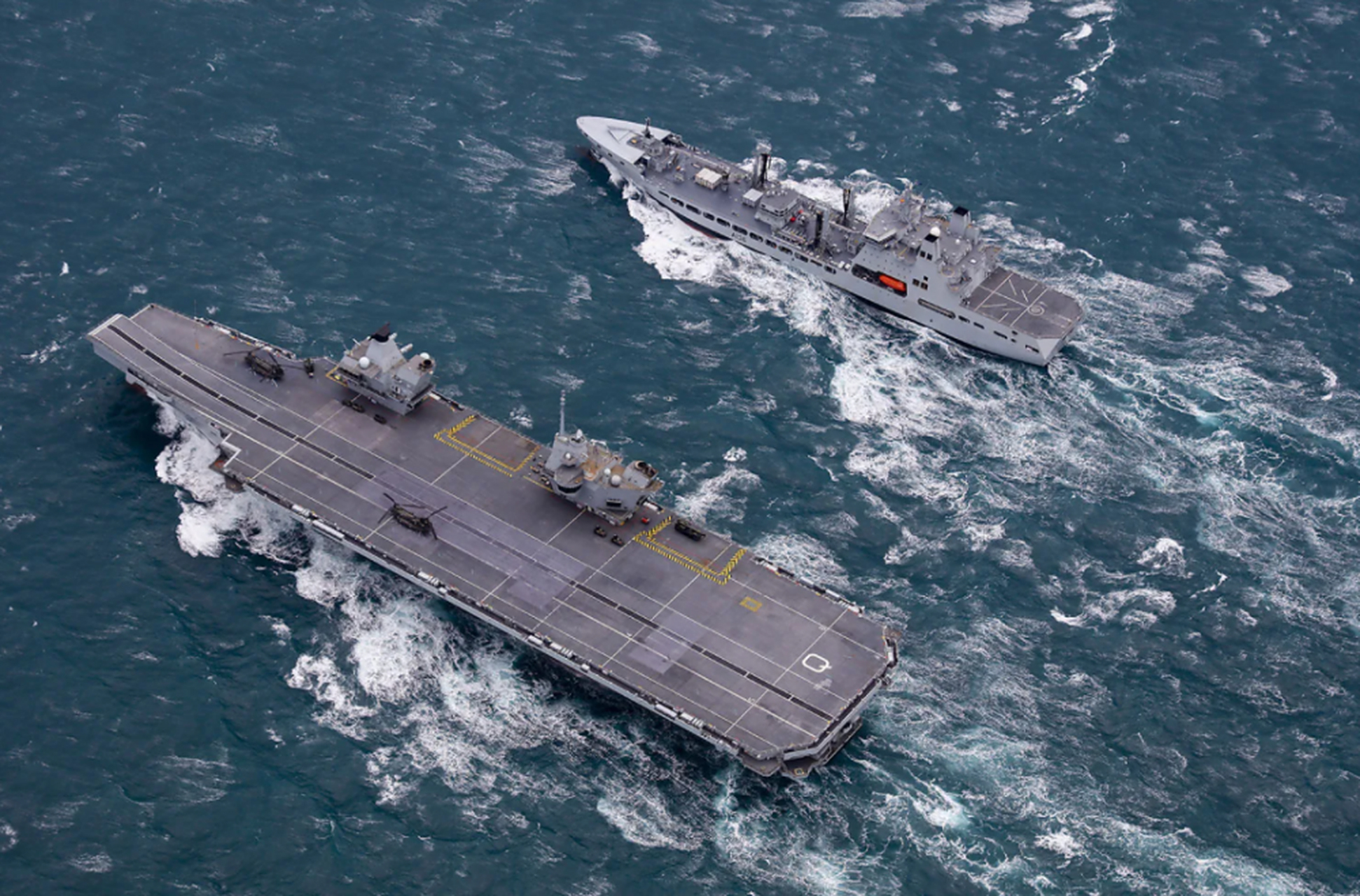 中国076型两栖攻击舰已经开工建设,有望搭载最新型歼35隐身战机.