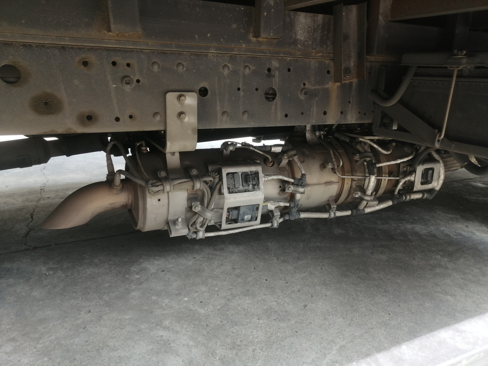 国六排气管看起来好厉害