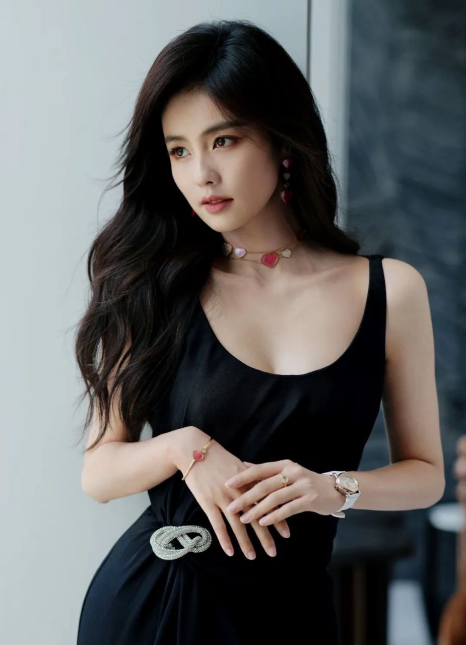 明星动态# #明星穿搭# #白鹿